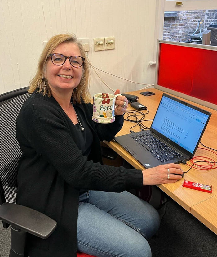sarah-holding-mug
